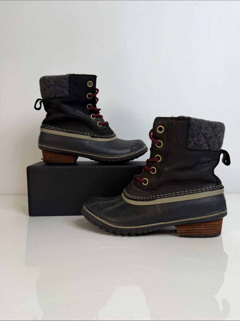 Sorel Women's Slimpack Boot | Black/Kettle Handcrafted Natural Rubber Boots